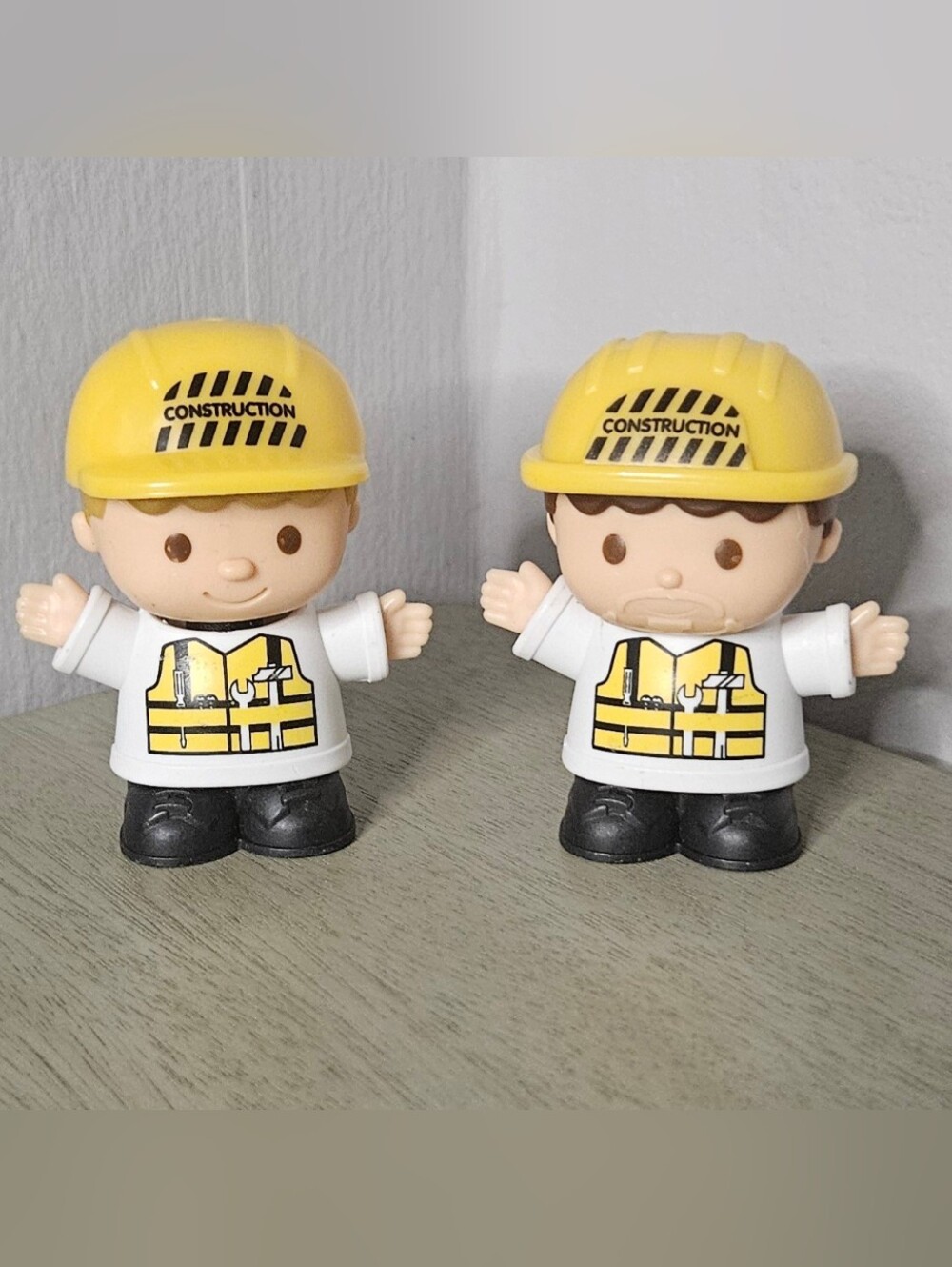 PlayGo Mini Wheels Workers Construction 2.5” Figure